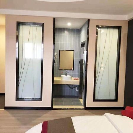 Thank Inn Plus Hotel Hebei Shijiazhuang Zhengding New District International Small Commodity City Bagian luar foto